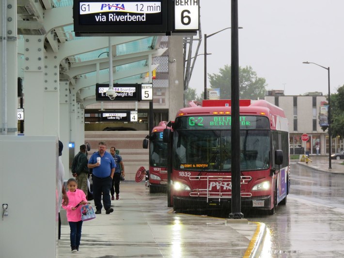Pioneer Valley Transit Authority buses at the Springfield Union Station in July 2017. Photo courtesy of Wikimedia Commons user Newflyer504, licensed under Creative Commons.